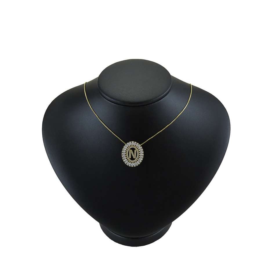 Busto Expositor Médio para Gargantilhas - 20x12x17 cm. Vinil Vinil Preto 