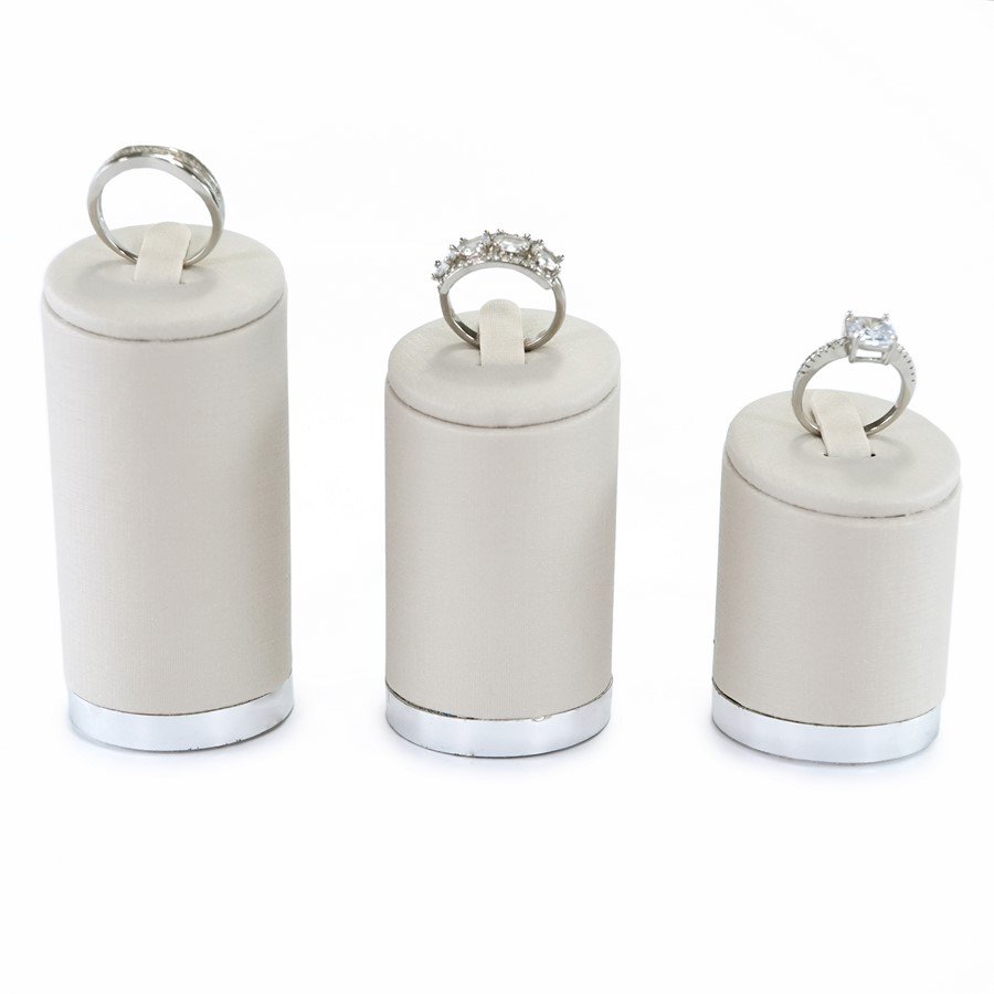 Expositor Trio Anéis Melodia - 8,5x4,0x4,0 cm. Dunny Off White - Prata Metalizado