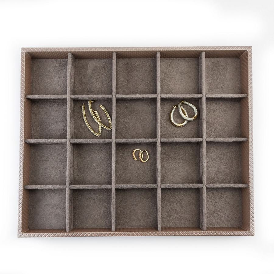 Bandeja Grande Expositora para Joias - 29,5x36,5x3,3 cm. Rodes Capuccino Metalizado - Suede Marrom