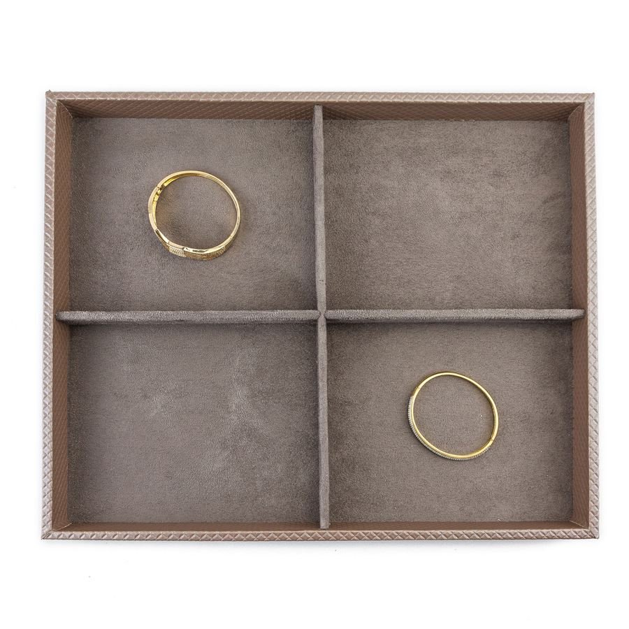Bandeja Grande Expositora para Joias - 29,5x36,5x3,3 cm. Rodes Capuccino Metalizado - Suede Marrom