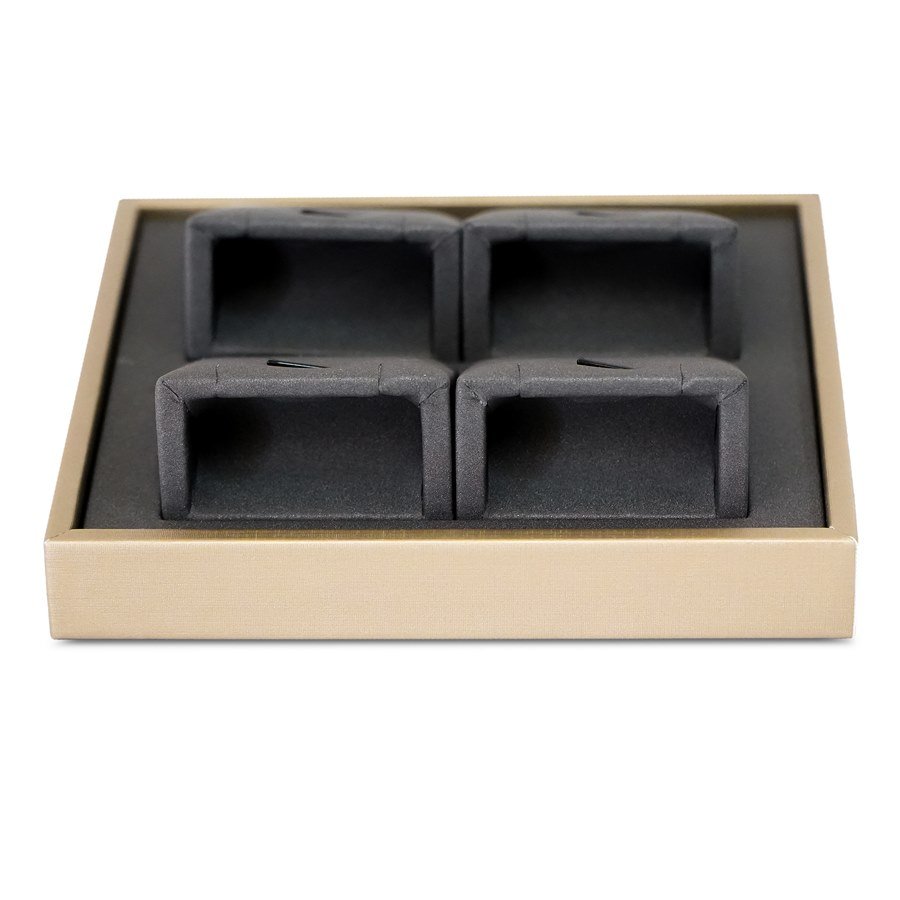 Expositor para 4 Gargantilhas e Pingente Camurça cinza - Dunny dourado